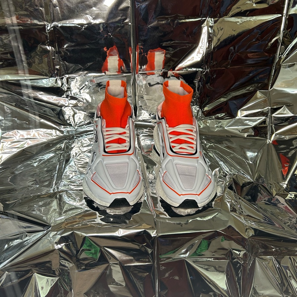 Adidas Women's by Stella McCartney UltraBoost 22 Shoes Sneakers SIZE 8.5